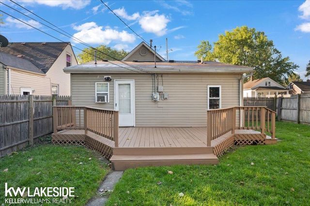 8439 Continental Avenue, Warren, MI 48089