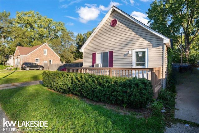 8439 Continental Avenue, Warren, MI 48089