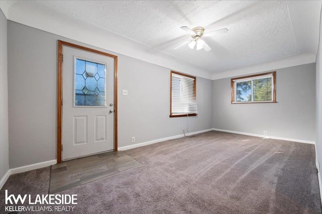 8439 Continental Avenue, Warren, MI 48089
