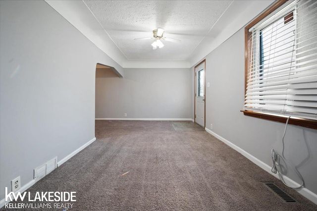 8439 Continental Avenue, Warren, MI 48089