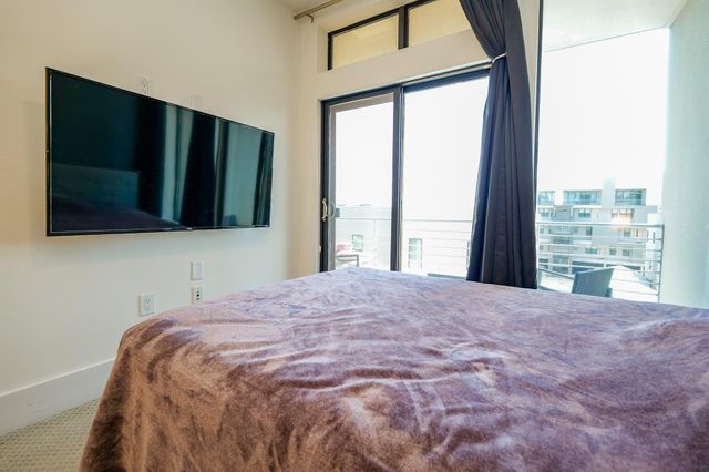 2401 Crawford Street A212, Houston, TX 77004