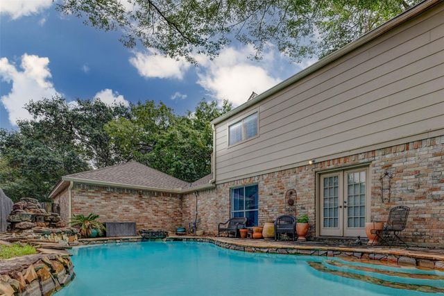 715 Dominion Drive, Katy, TX 77450