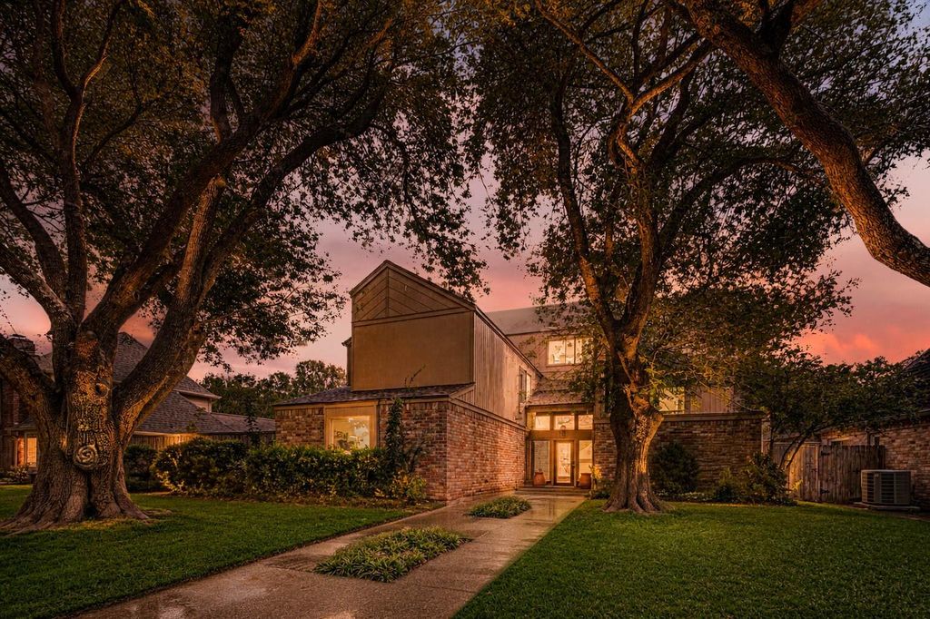 715 Dominion Drive, Katy, TX 77450