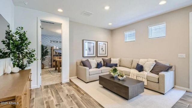 16763 W CHARLOTTE Drive, Surprise, AZ 85387