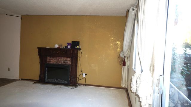 522 Santa Alicia Dr, Rohnert Park, CA 94928