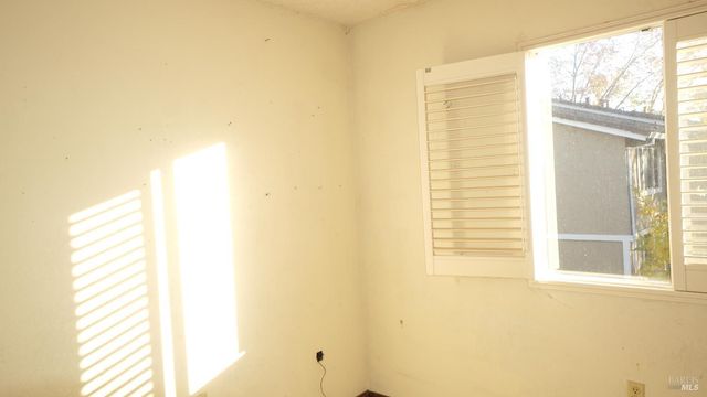 522 Santa Alicia Dr, Rohnert Park, CA 94928