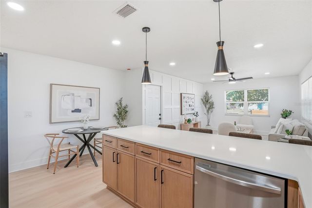 1339 35TH STREET N, St Petersburg, FL 33713