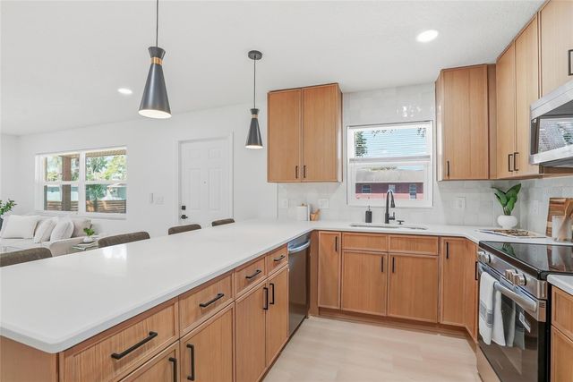 1339 35TH STREET N, St Petersburg, FL 33713