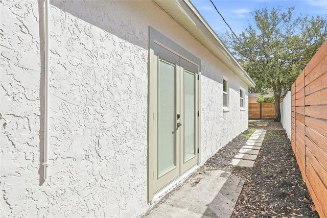 1339 35TH STREET N, St Petersburg, FL 33713