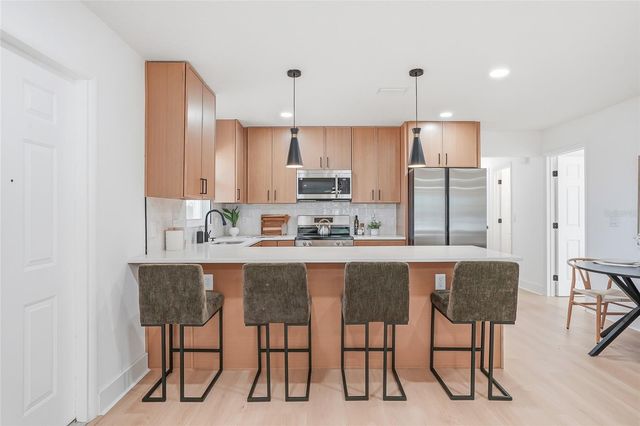 1339 35TH STREET N, St Petersburg, FL 33713