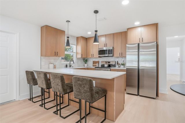 1339 35TH STREET N, St Petersburg, FL 33713