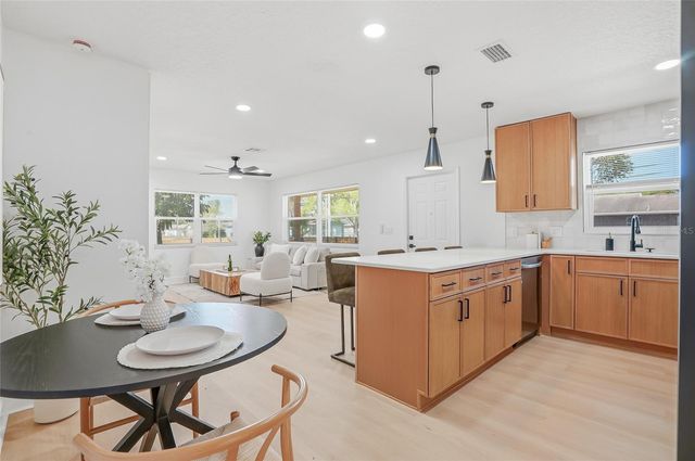 1339 35TH STREET N, St Petersburg, FL 33713