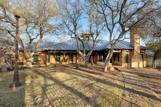 808 Canyon Springs DR, Cedar Park, TX 78613
