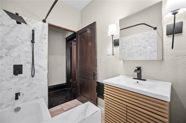 65 Southern, Mt Washington, PA 15211
