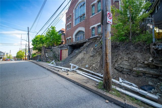 65 Southern, Mt Washington, PA 15211