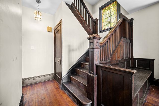 65 Southern, Mt Washington, PA 15211