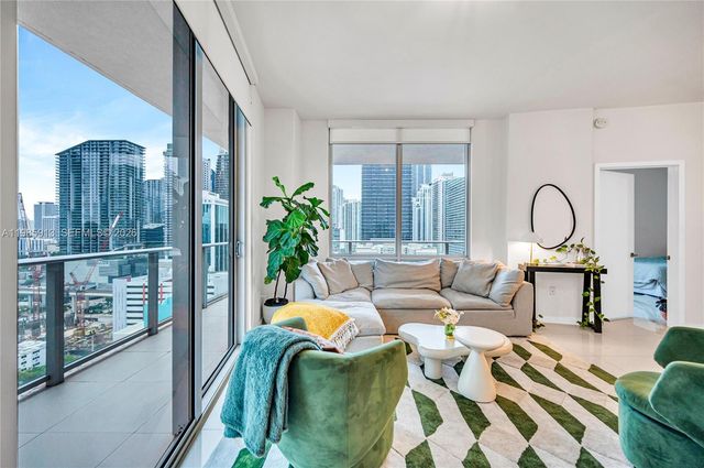 1010 SW 2nd Ave 2004, Miami, FL 33130