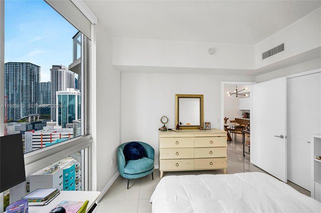 1010 SW 2nd Ave 2004, Miami, FL 33130