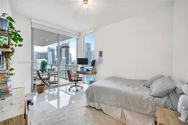 1010 SW 2nd Ave 2004, Miami, FL 33130