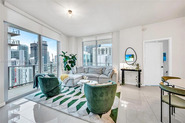 1010 SW 2nd Ave 2004, Miami, FL 33130