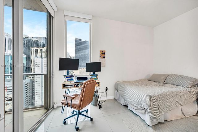 1010 SW 2nd Ave 2004, Miami, FL 33130