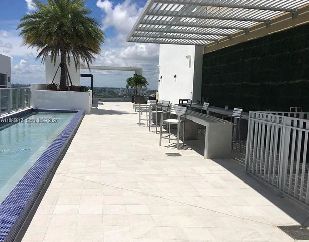 1010 SW 2nd Ave 2004, Miami, FL 33130