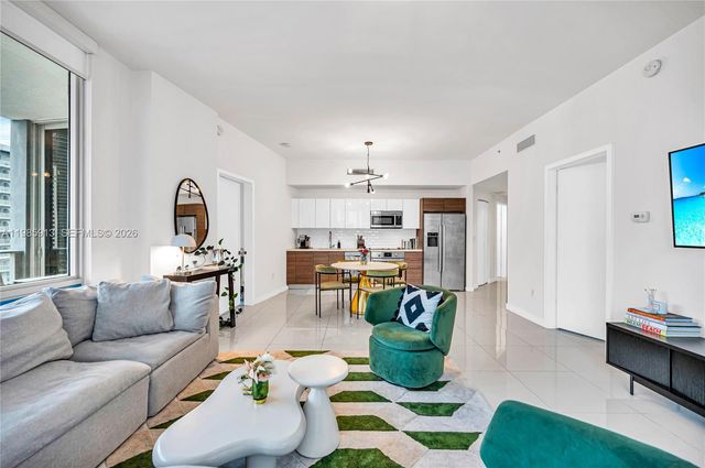 1010 SW 2nd Ave 2004, Miami, FL 33130