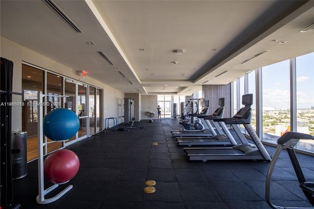 1010 SW 2nd Ave 2004, Miami, FL 33130