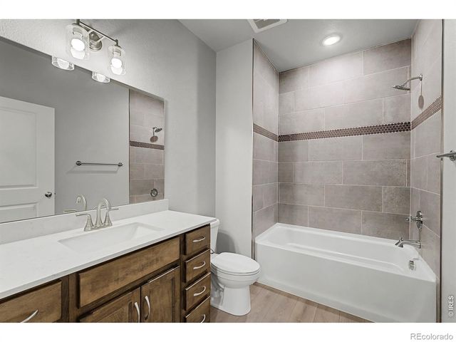 265 High Point Drive 203, Longmont, CO 80504