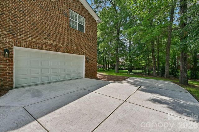 2825 Chip Shot Drive, Matthews, NC 28104