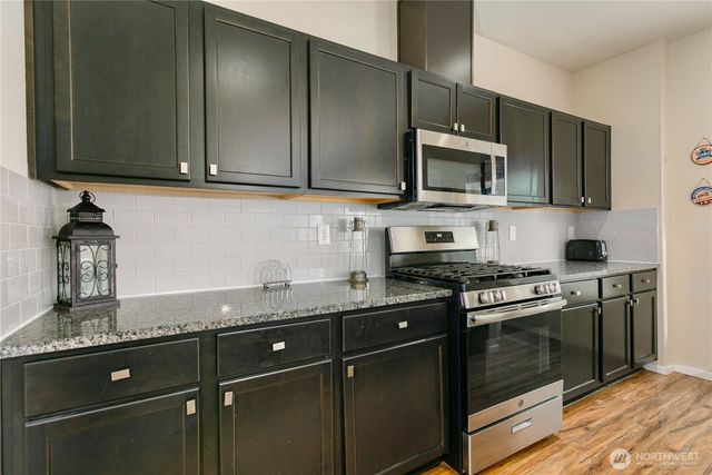 1418 E 68th Street Ct, Tacoma, WA 98404