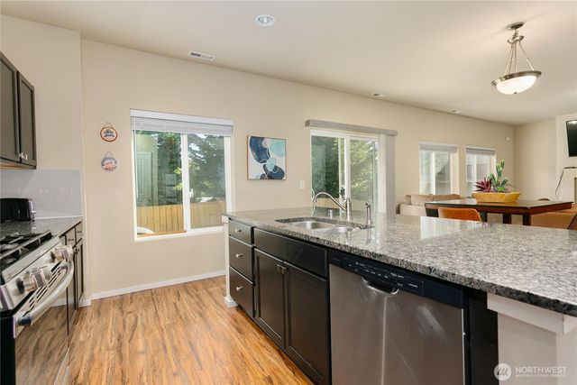 1418 E 68th Street Ct, Tacoma, WA 98404