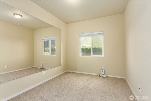 1418 E 68th Street Ct, Tacoma, WA 98404