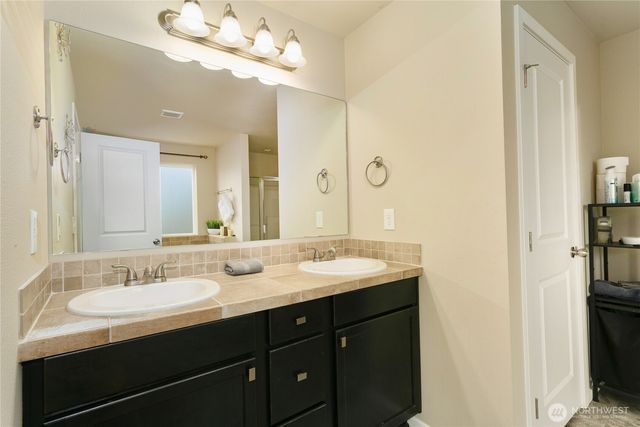 1418 E 68th Street Ct, Tacoma, WA 98404