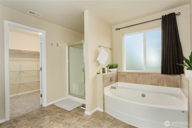 1418 E 68th Street Ct, Tacoma, WA 98404