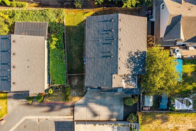 1418 E 68th Street Ct, Tacoma, WA 98404