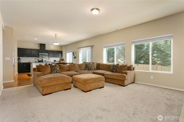 1418 E 68th Street Ct, Tacoma, WA 98404