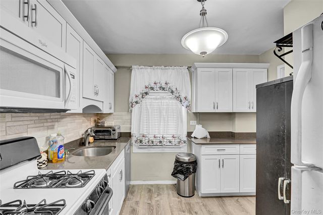 123-40 83rd Avenue 6D, Kew Gardens, NY 11415