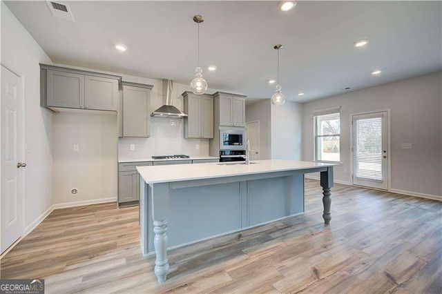 717 Dunlake Way, Locust Grove, GA 30248