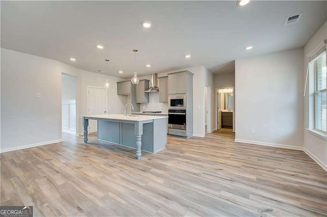 717 Dunlake Way, Locust Grove, GA 30248