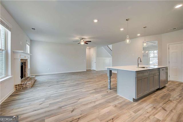 717 Dunlake Way, Locust Grove, GA 30248