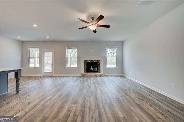717 Dunlake Way, Locust Grove, GA 30248