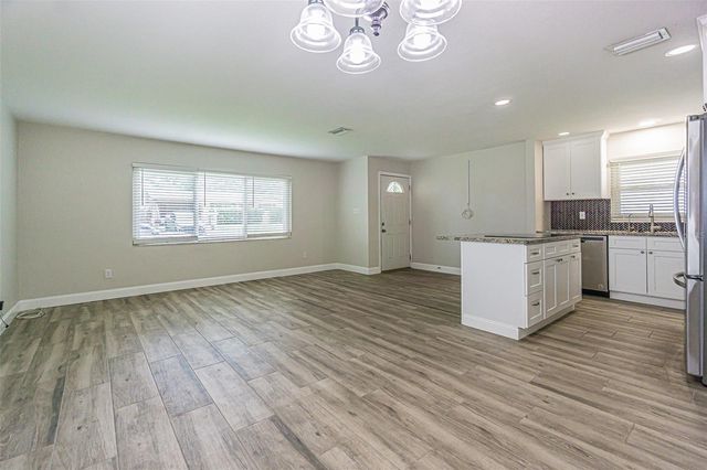 925 CEDARWOOD AVENUE, Dunedin, FL 34698