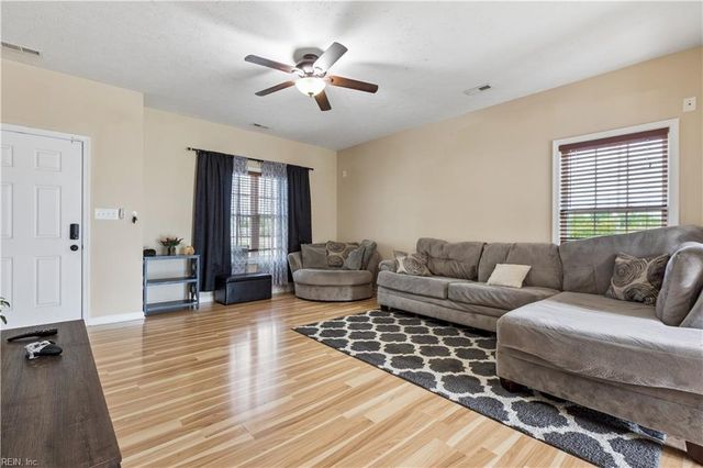 208 Dooley ST, Hampton, VA 23669