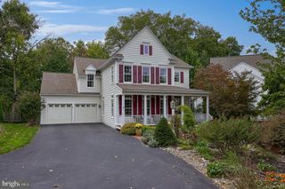 6 THICKET LN, Lancaster, PA 17602