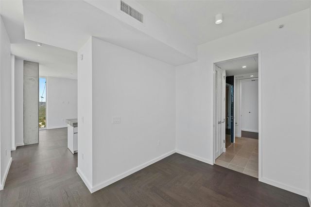 313 W 17th ST 2405, Austin, TX 78701