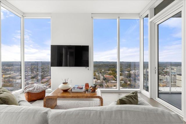 313 W 17th ST 2405, Austin, TX 78701
