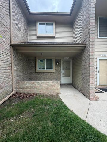 44411 Sunnyside Drive, Sterling Heights, MI 48313