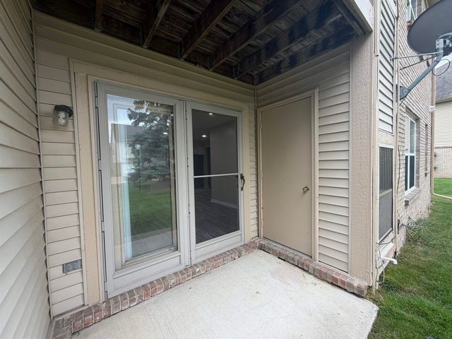 44411 Sunnyside Drive, Sterling Heights, MI 48313