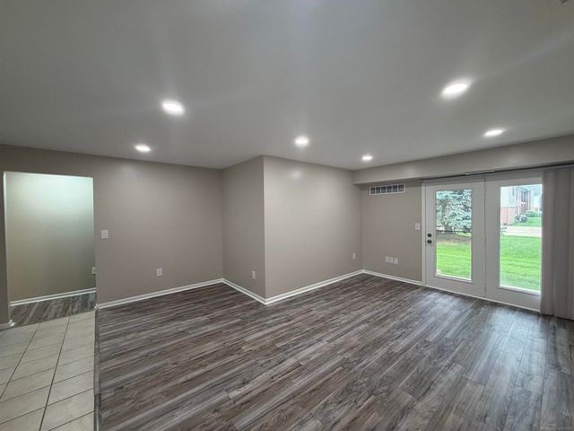 44411 Sunnyside Drive, Sterling Heights, MI 48313